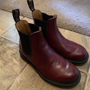 Doc Marten 2976 Chelsea boots